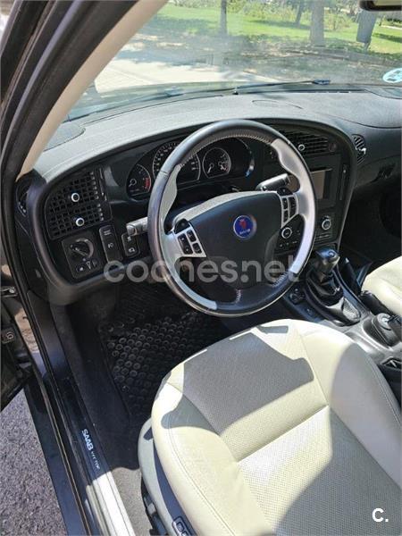 Saab 95 2010 — photo 7