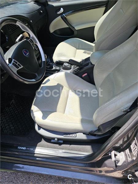 Saab 95 2010 — photo 8