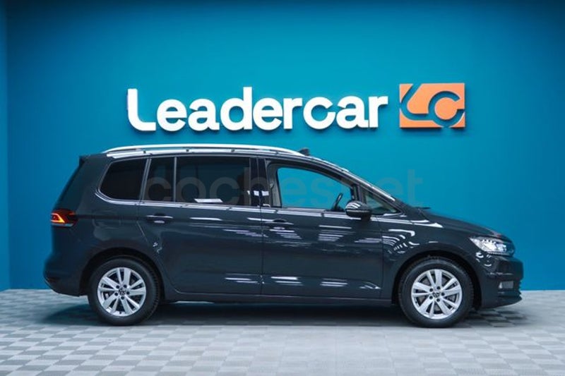 Volkswagen Touran 2021 — photo 4