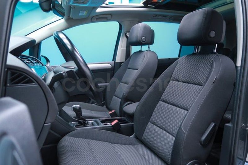 Volkswagen Touran 2021 — photo 7