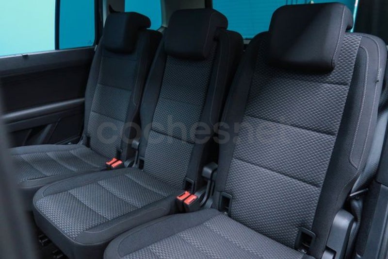 Volkswagen Touran 2021 — photo 8