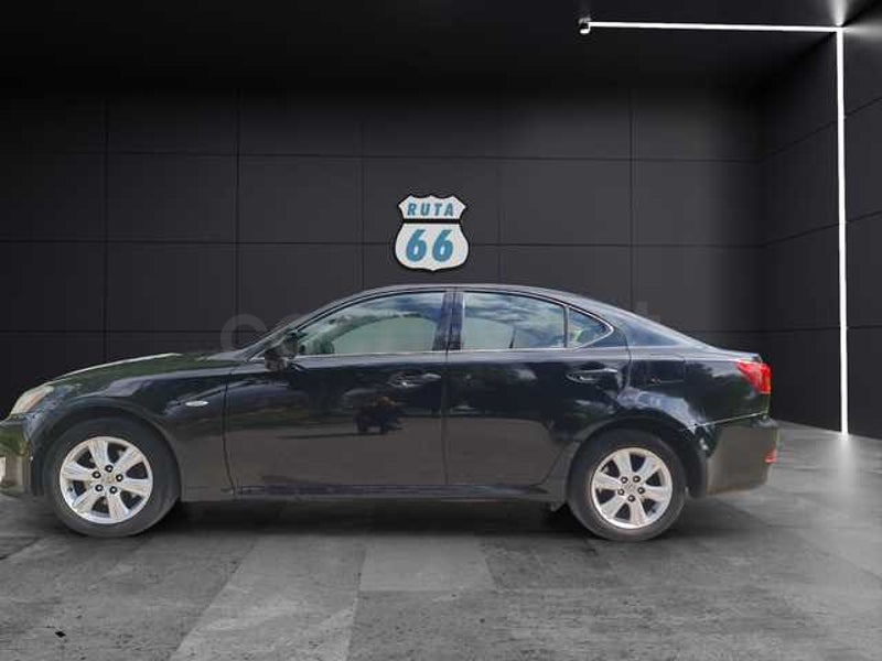 Lexus Is220d 2006 — photo 2