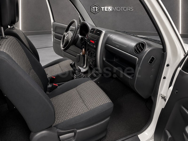 Suzuki Jimny 2011 — photo 8