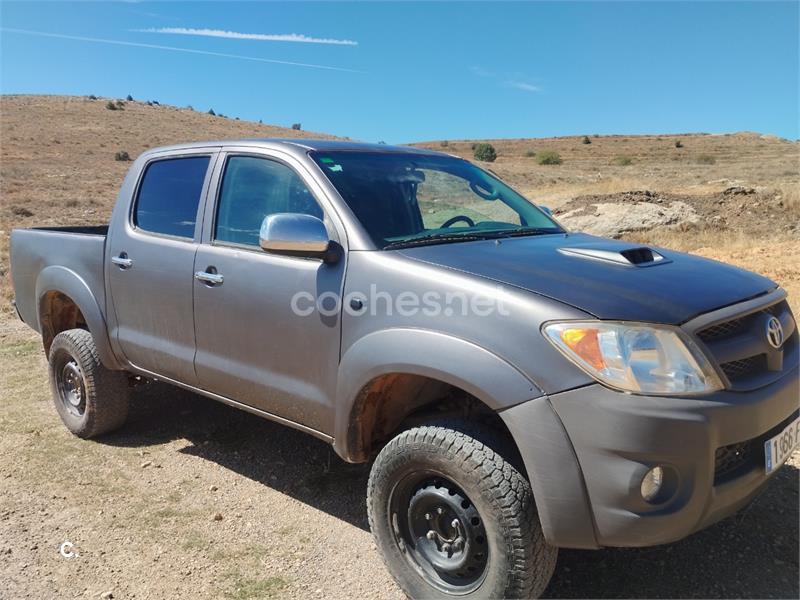 Toyota Hilux 2008 — photo 2