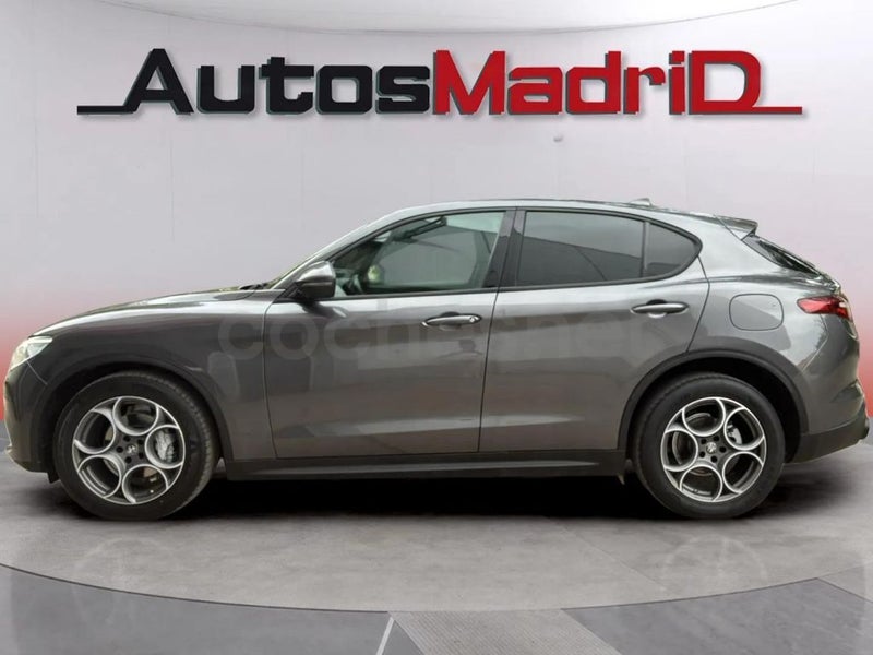 Alfa Romeo Stelvio 2022 — photo 4
