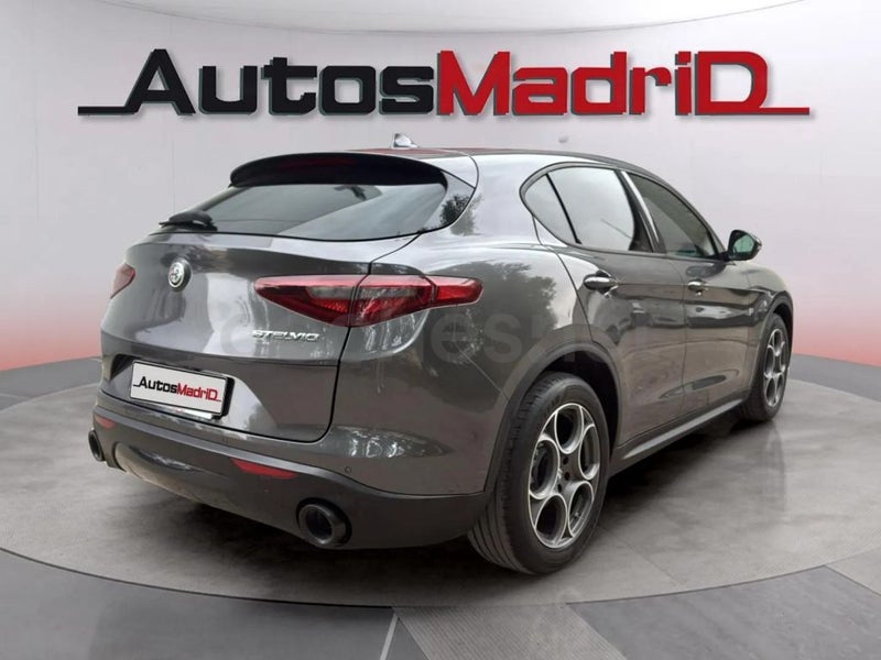 Alfa Romeo Stelvio 2022 — photo 6