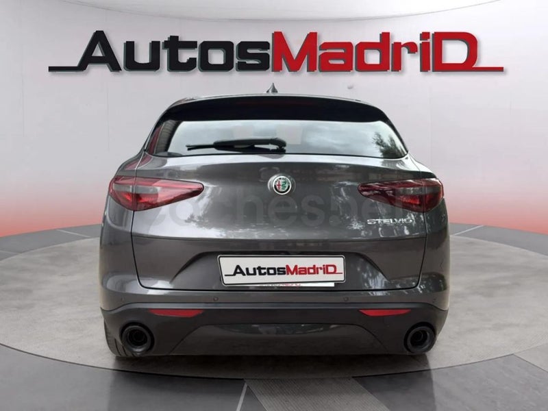 Alfa Romeo Stelvio 2022 — photo 8