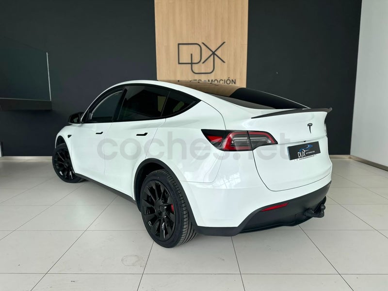 Tesla Model Y 2022 — photo 2