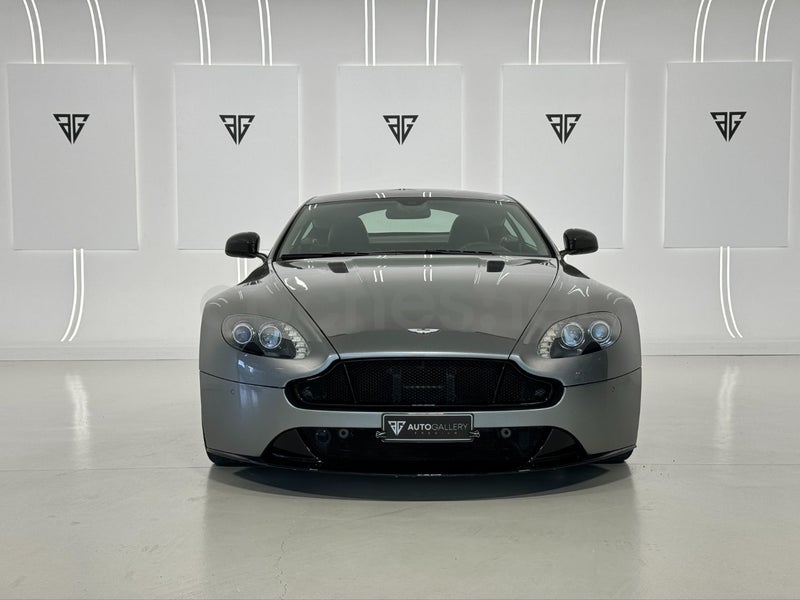 Aston Martin Vantage V8 2013 — photo 2