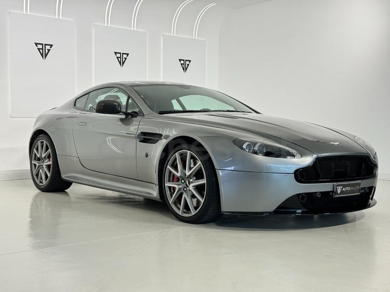 Aston Martin Vantage V8 2013 — photo 3