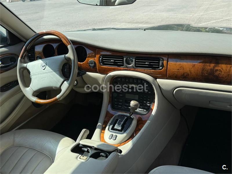 Jaguar Serie Xj 1998 — photo 8