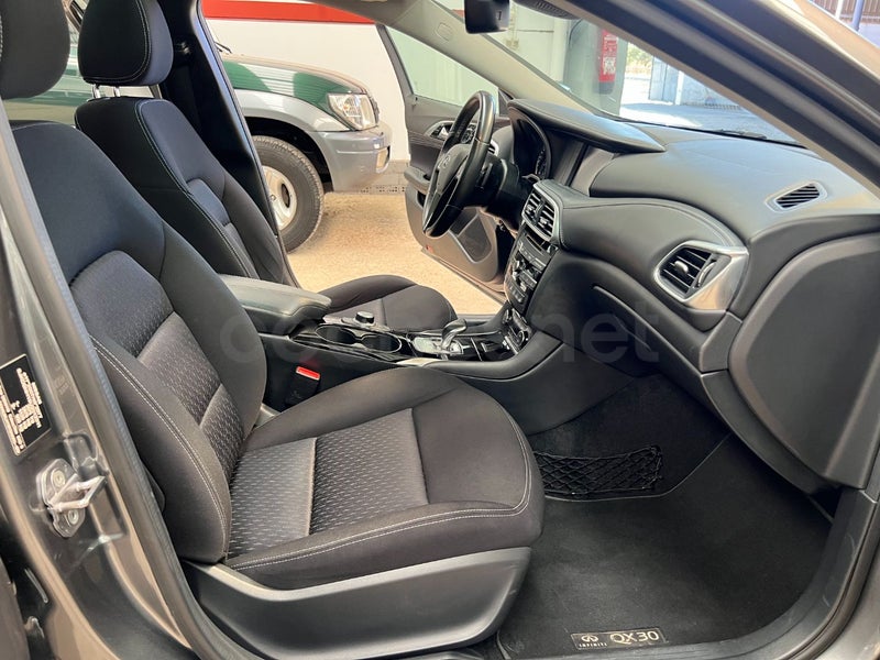 Infiniti Q30 2019 — photo 6