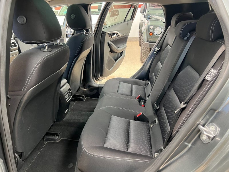 Infiniti Q30 2019 — photo 8