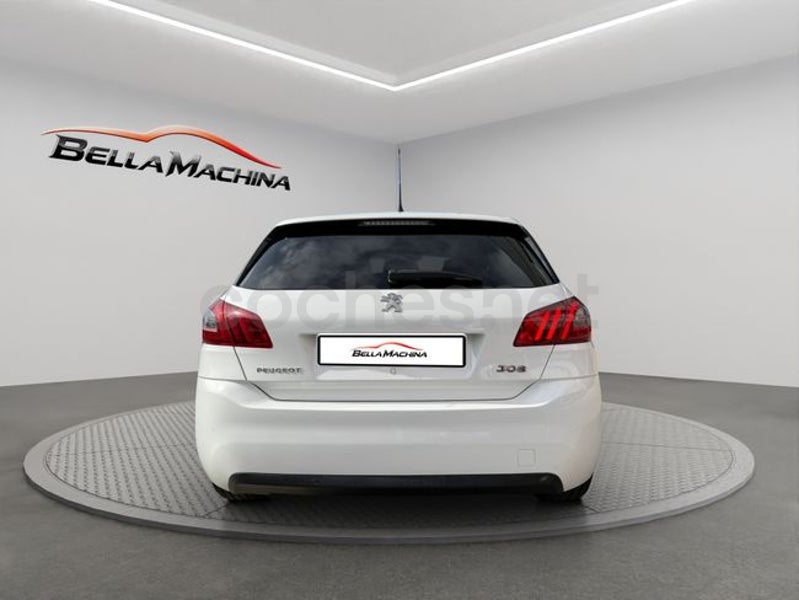 Peugeot 308 2021 — photo 4