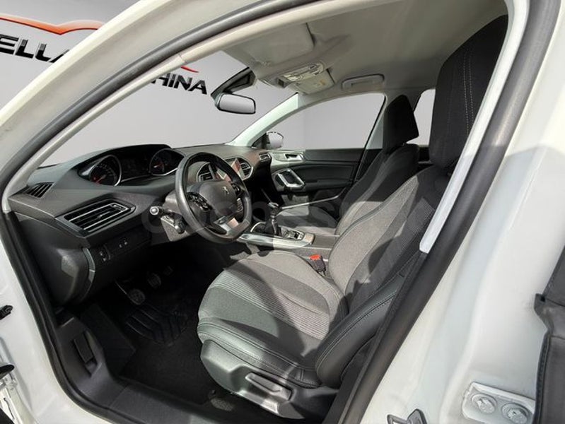 Peugeot 308 2021 — photo 6