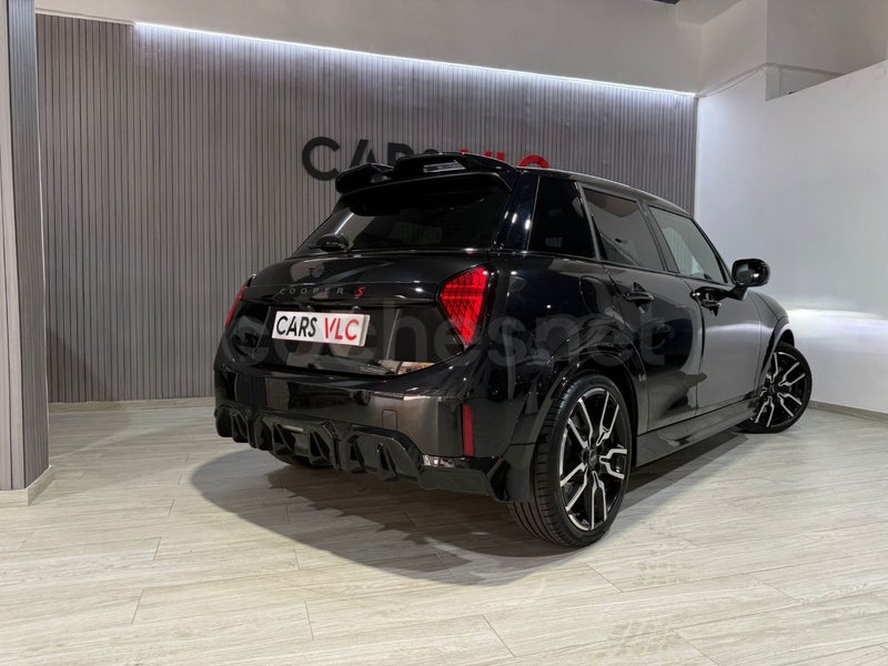 Mini Cooper 2026 — photo 3