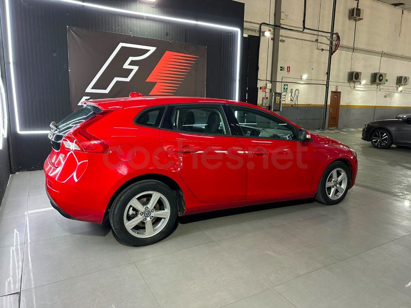 Volvo V40 2016 — photo 6