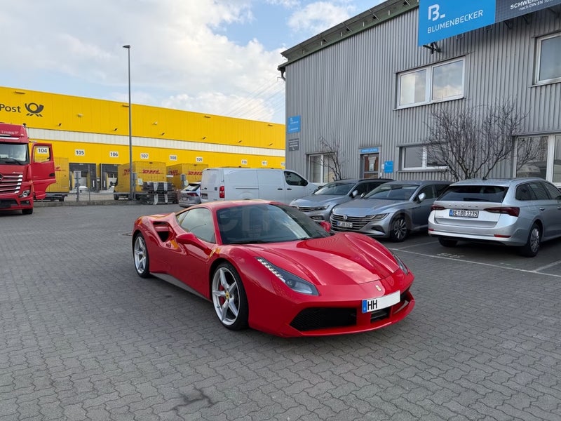 Ferrari 488 2018 — photo 2