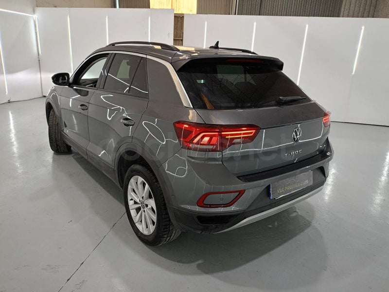 Volkswagen T-roc 2023 — photo 4