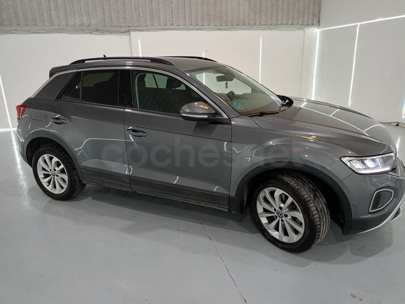 Volkswagen T-roc 2023 — photo 8