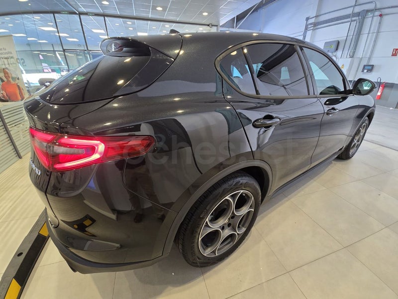 Alfa Romeo Stelvio 2022 — photo 6