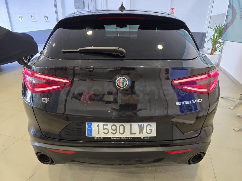 Alfa Romeo Stelvio 2022 — photo 7