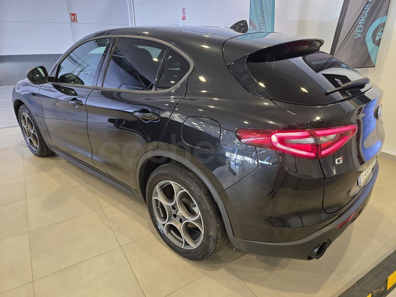 Alfa Romeo Stelvio 2022 — photo 8