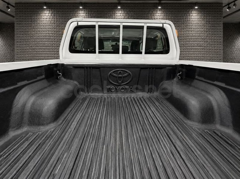 Toyota Hilux 2021 — photo 6