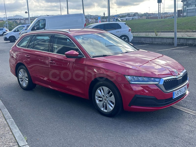 Skoda Octavia 2022 — photo 2
