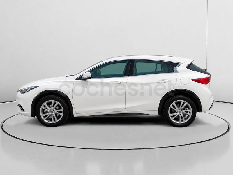Infiniti Q30 2018 — photo 6