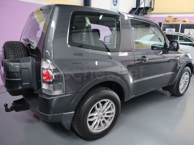 Mitsubishi Montero 2014 — photo 8
