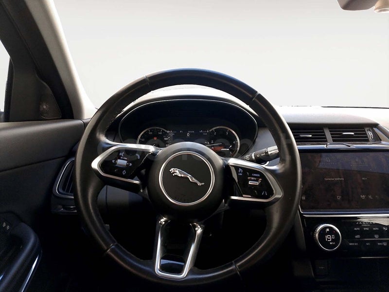 Jaguar E-pace 2021 — photo 8