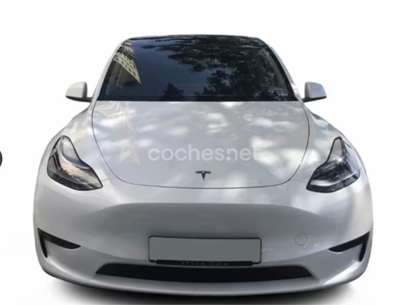 Tesla Model Y 2023 — photo 2