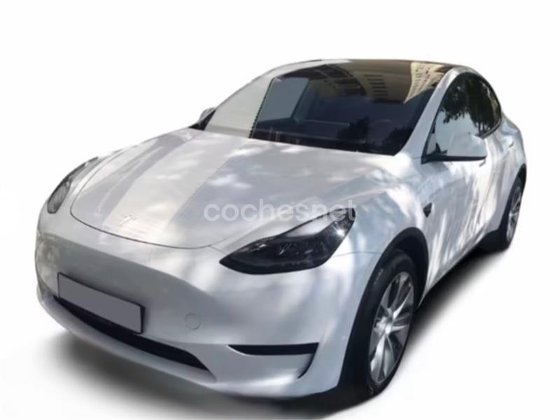 Tesla Model Y 2023 — photo 3