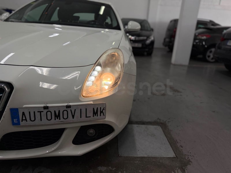 Alfa Romeo Giulietta 2012 — photo 5