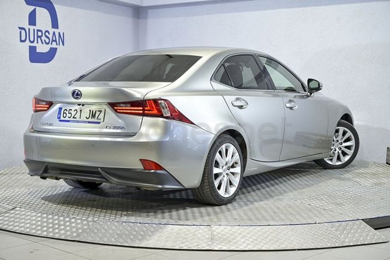 Lexus Is 2016 — photo 4