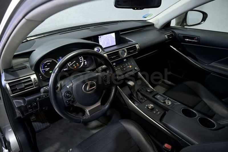 Lexus Is 2016 — photo 5