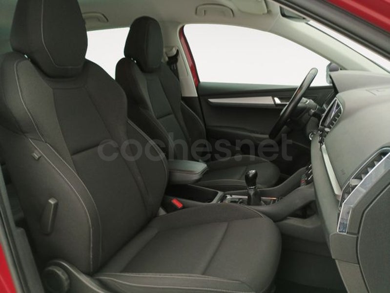 Skoda Karoq 2023 — photo 8