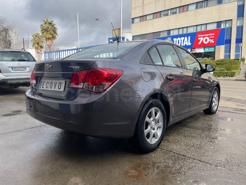 Chevrolet Cruze 2012 — photo 6