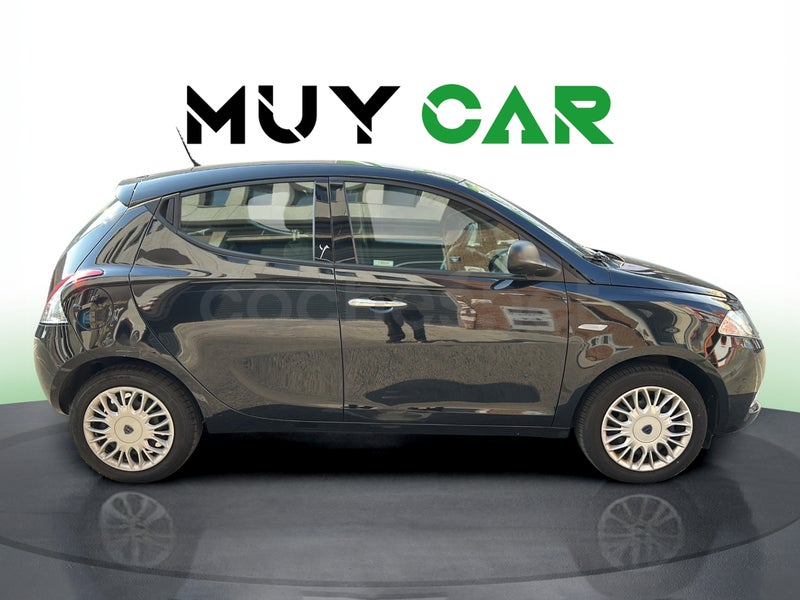 Lancia Ypsilon 2017 — photo 8