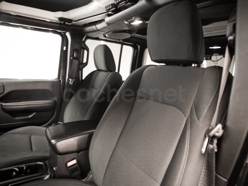 Jeep Wrangler Unlimited 2019 — photo 2