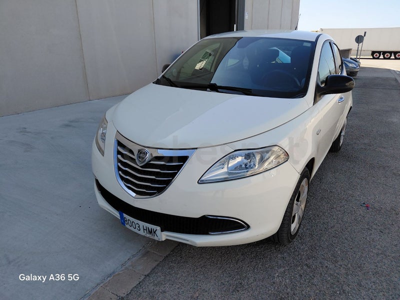 Lancia Ypsilon 2012