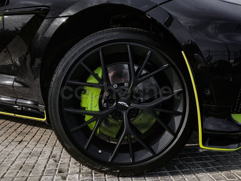 Aston Martin Dbx 2025 — photo 2