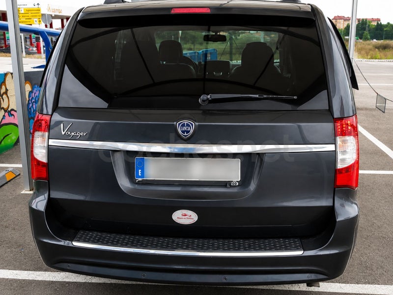 Lancia Voyager 3.6 V6 Gold 2013 — photo 3