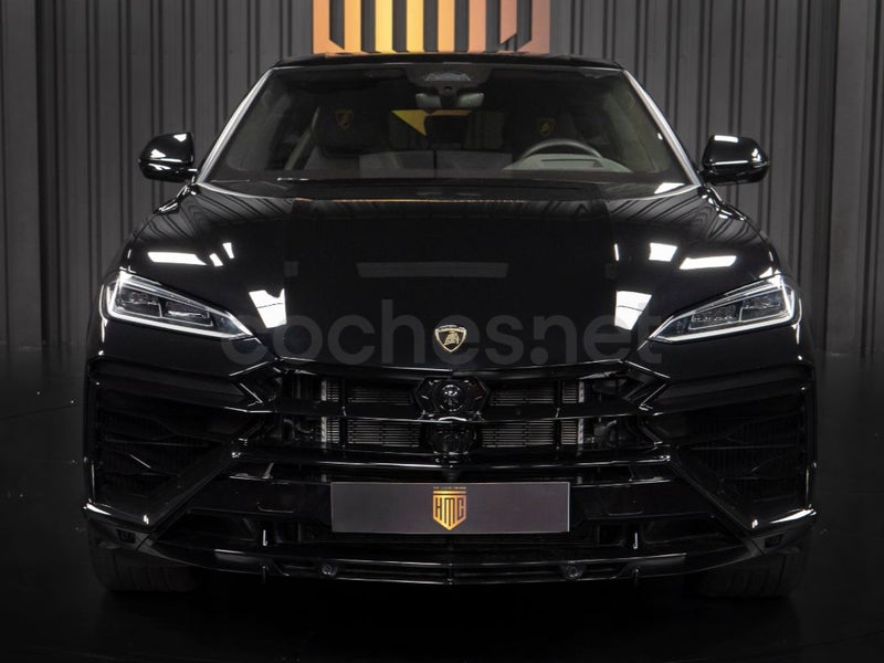Lamborghini Urus 2026 — photo 2