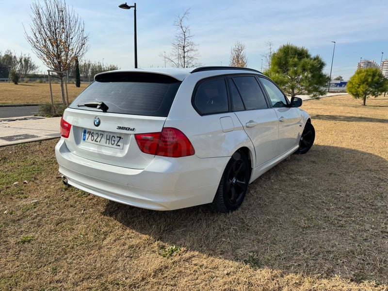 Bmw Serie 3 2011 — photo 4