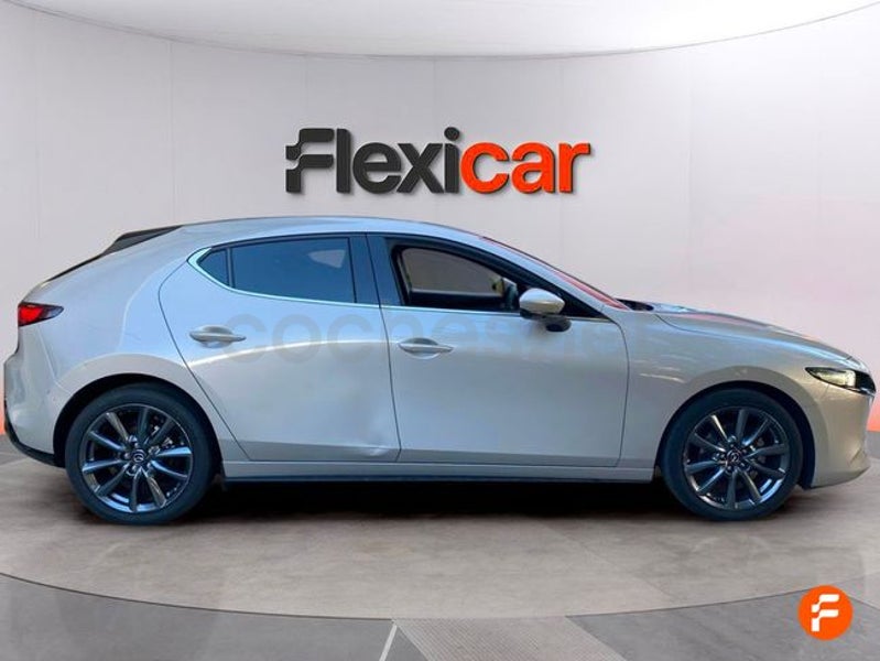 Mazda Mazda3 2023 — photo 4