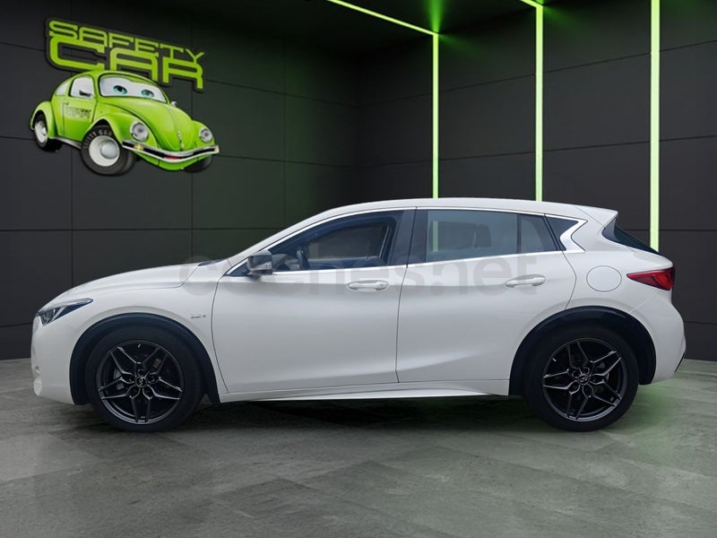 Infiniti Q30 2017 — photo 3
