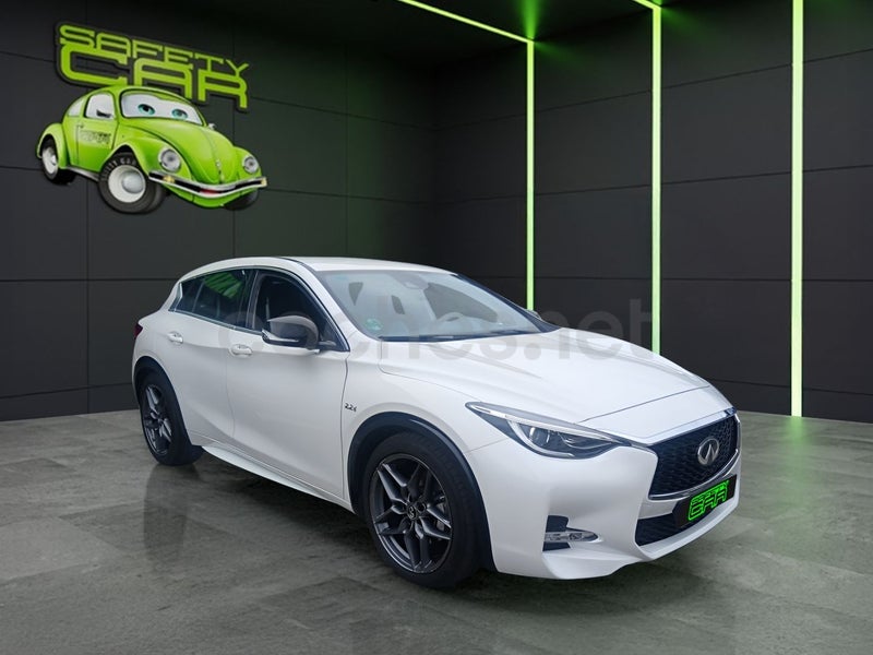 Infiniti Q30 2017 — photo 7
