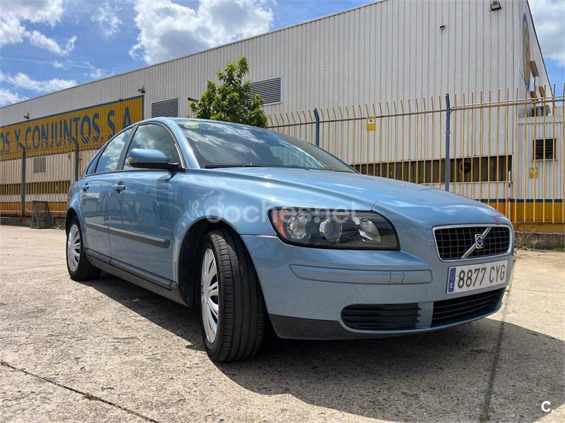 Volvo S40 2004 — photo 2